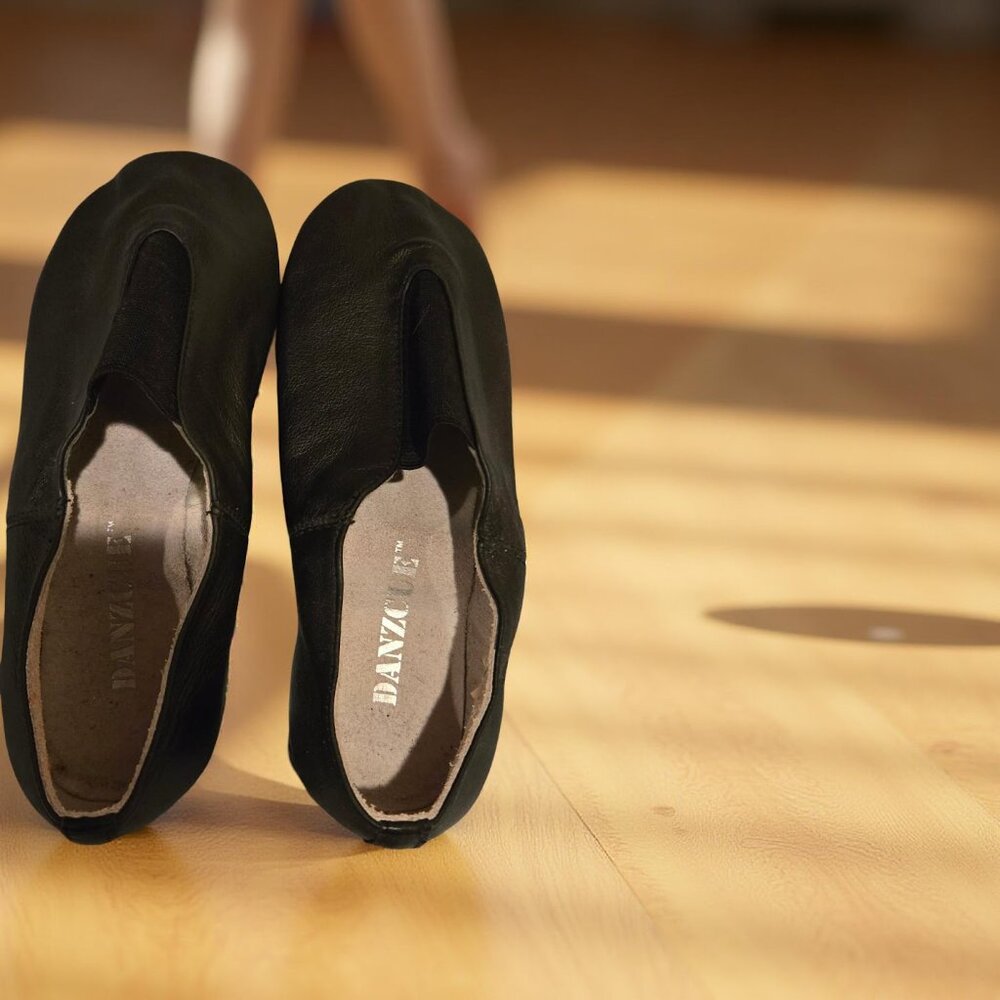 Ballet slippers size 7.5 womens' black leather